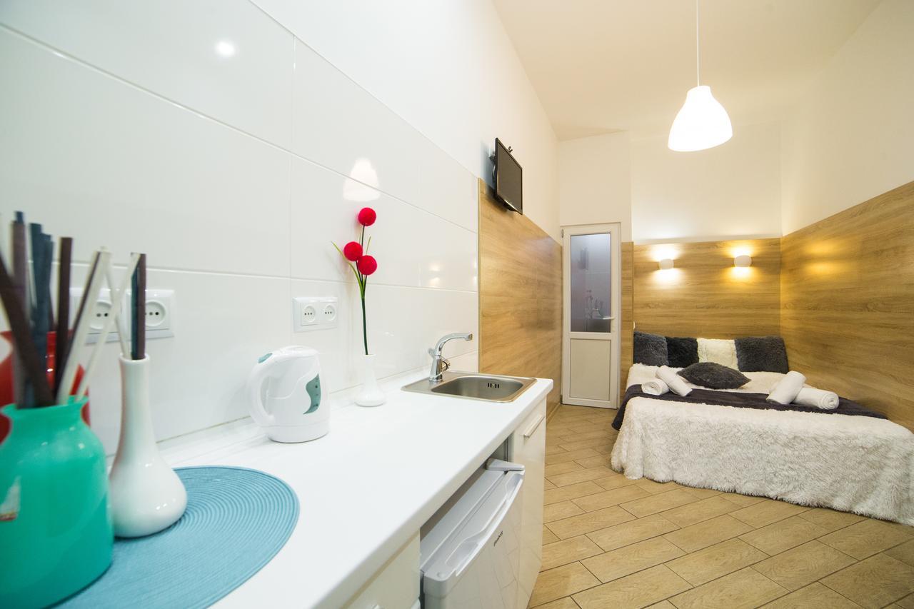 Mini Economy Apartments- Filatova 10 إلفيف المظهر الخارجي الصورة